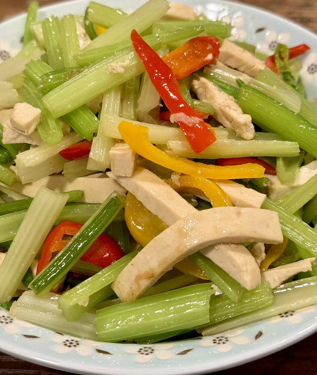 Celery with dried tofu